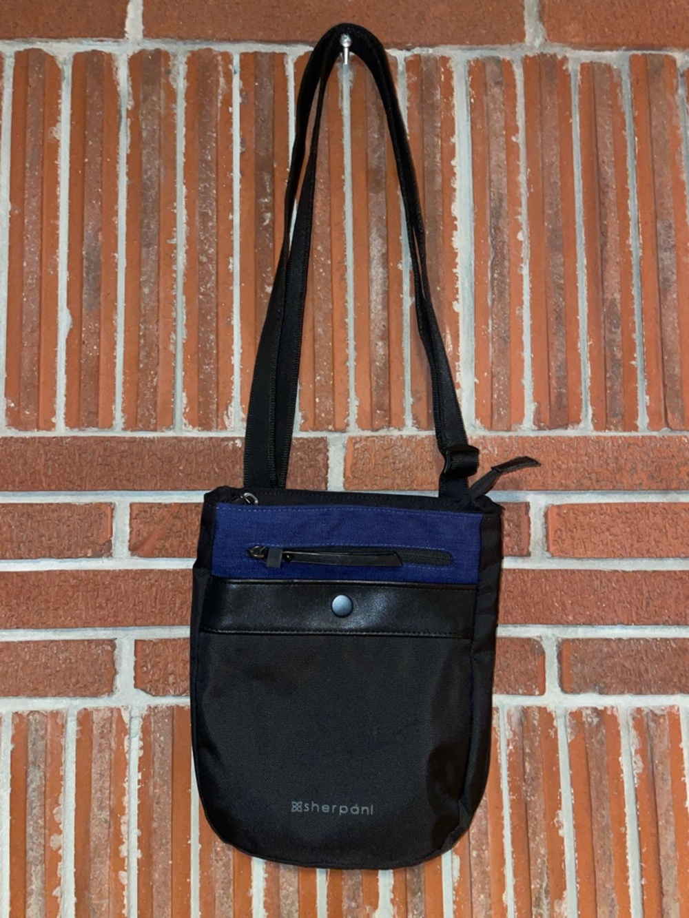 Sherpani Prima AT anti theft crossbody bag
